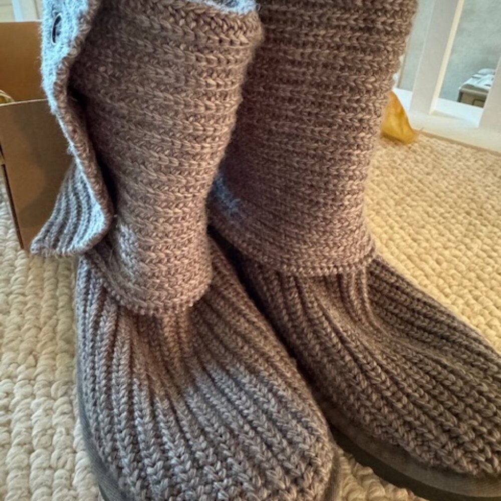 Women's Classic Cardy Grey Boot Sz 8